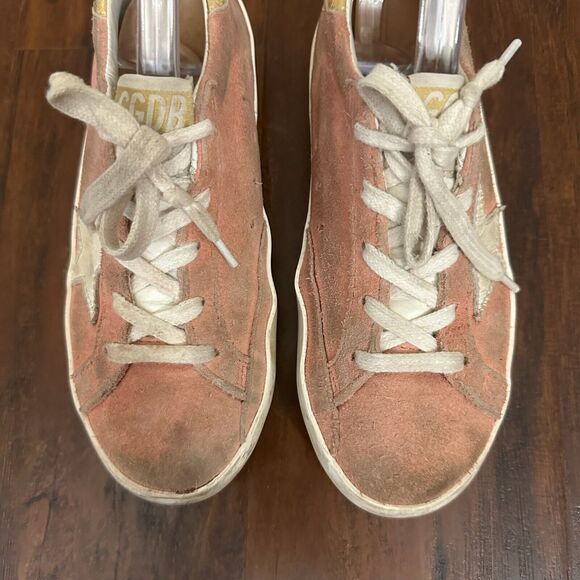 GOLDEN GOOSE Superstar Kids Low Top Sneakers in Peach / Gold Heel Tab - Picture 3 of 10